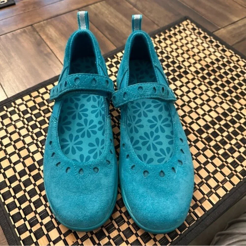 L.L. Bean stylish teal